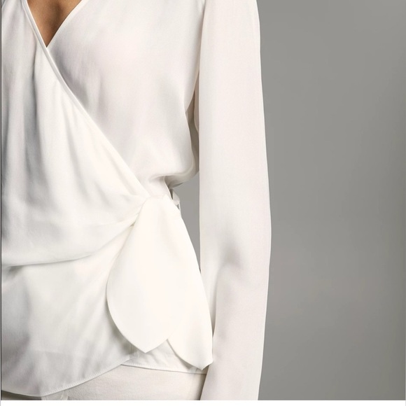 ARITZIA BABATON “Wren” Wrap blouse S - Picture 2 of 7